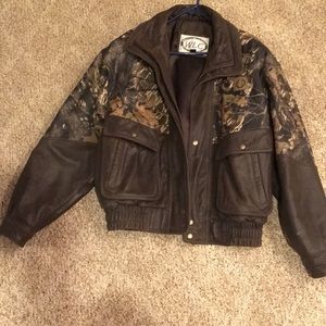 Mossy oak men's leather jacket
